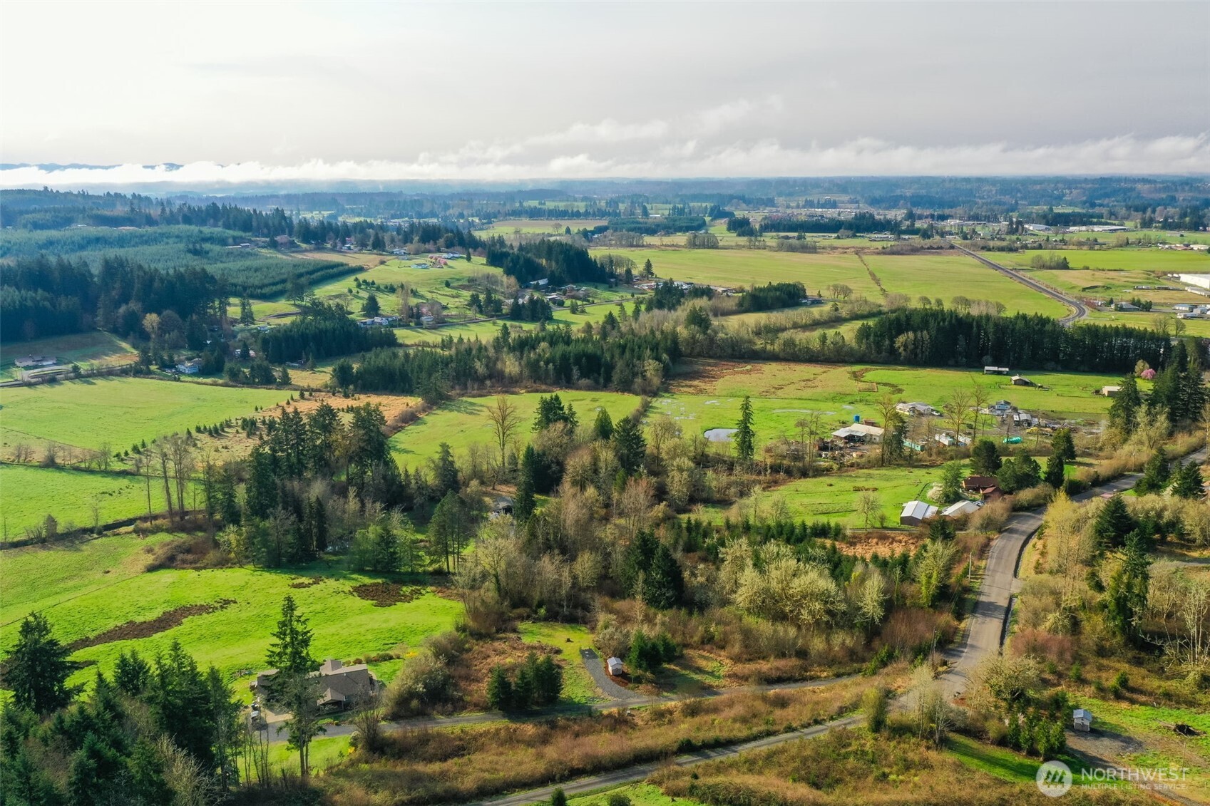 208 Sanderson Road Chehalis, WA 98532 - Photo 21 of 28 a view of a city with an ocean