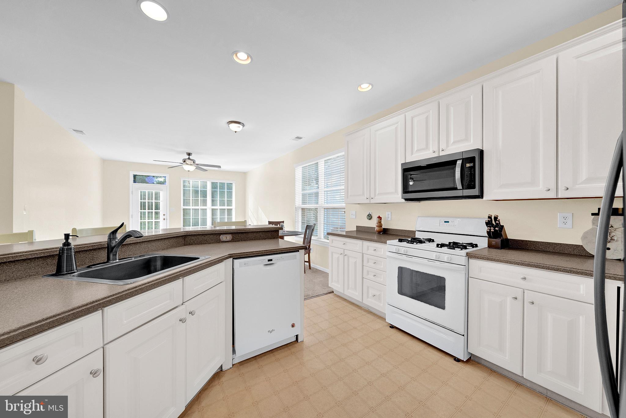 4 Fitzgerald Lane Columbus, NJ 08022 - Photo 14 of 43