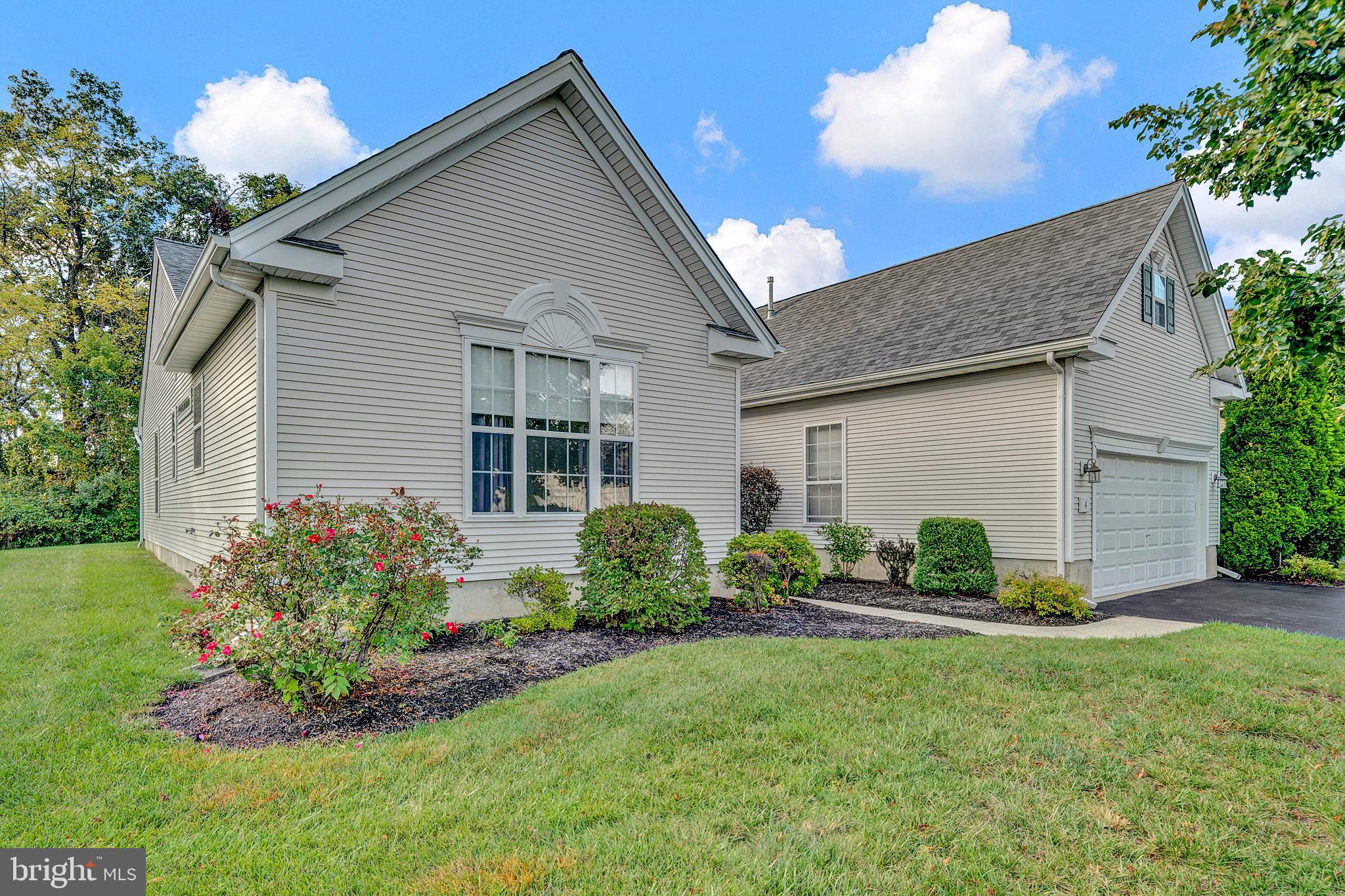 4 Fitzgerald Lane Columbus, NJ 08022 - Photo 2 of 43