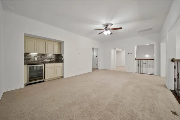 $1,249,990 | 19 Brittany Rose Place, The Woodlands, TX 77375