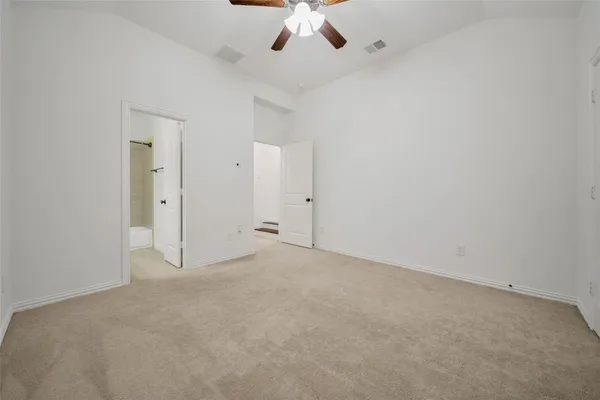 $1,249,990 | 19 Brittany Rose Place, The Woodlands, TX 77375