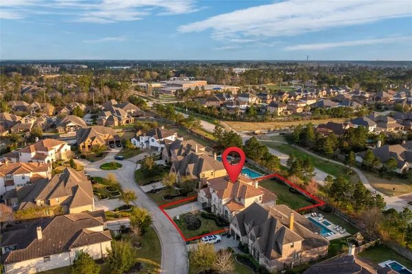 $1,249,990 | 19 Brittany Rose Place, The Woodlands, TX 77375