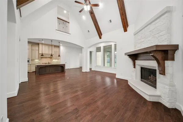 $1,249,990 | 19 Brittany Rose Place, The Woodlands, TX 77375