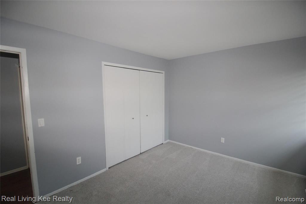 2939 Meadowbrook Drive Rochester Hills, MI 48309 - Photo 14 of 29