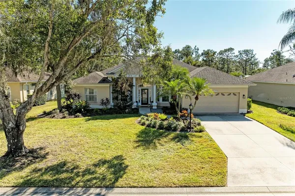 $655,000 | 11720 Clubhouse Drive, Lakewood Ranch, FL 34202