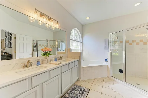 $655,000 | 11720 Clubhouse Drive, Lakewood Ranch, FL 34202