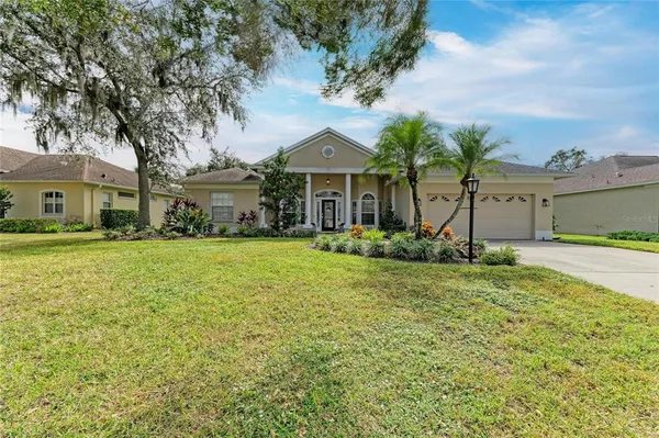 $655,000 | 11720 Clubhouse Drive, Lakewood Ranch, FL 34202
