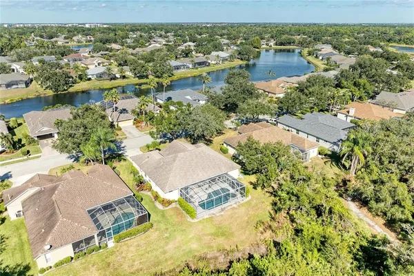 $655,000 | 11720 Clubhouse Drive, Lakewood Ranch, FL 34202