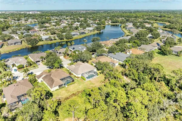 $655,000 | 11720 Clubhouse Drive, Lakewood Ranch, FL 34202