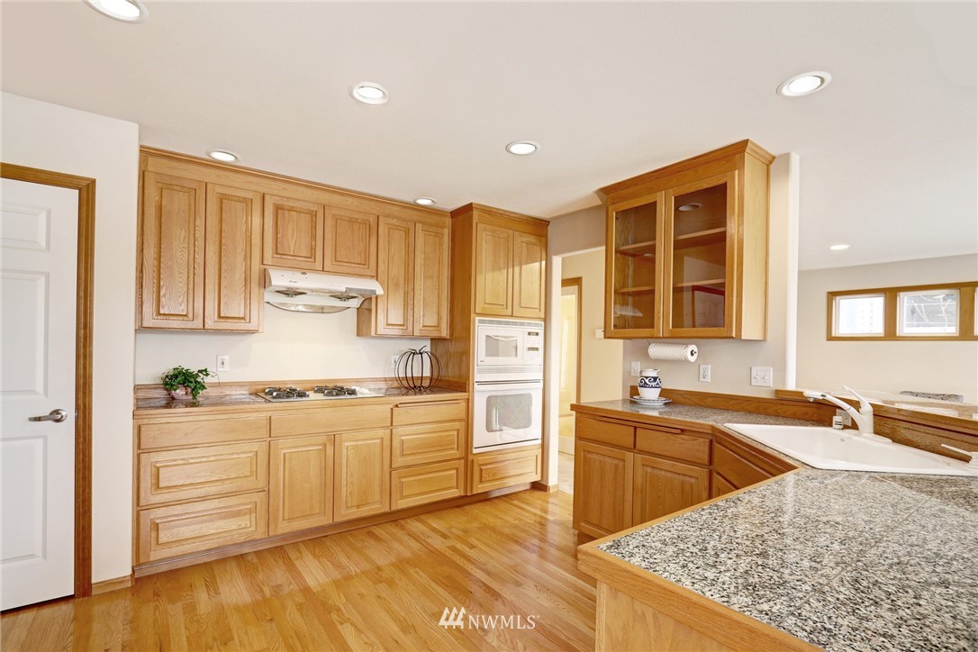 24221 18th Place West Bothell, WA 98021 - Photo 5 of 22