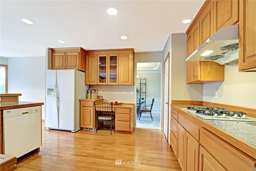 24221 18th Place West Bothell, WA 98021 - Photo 7 of 22
