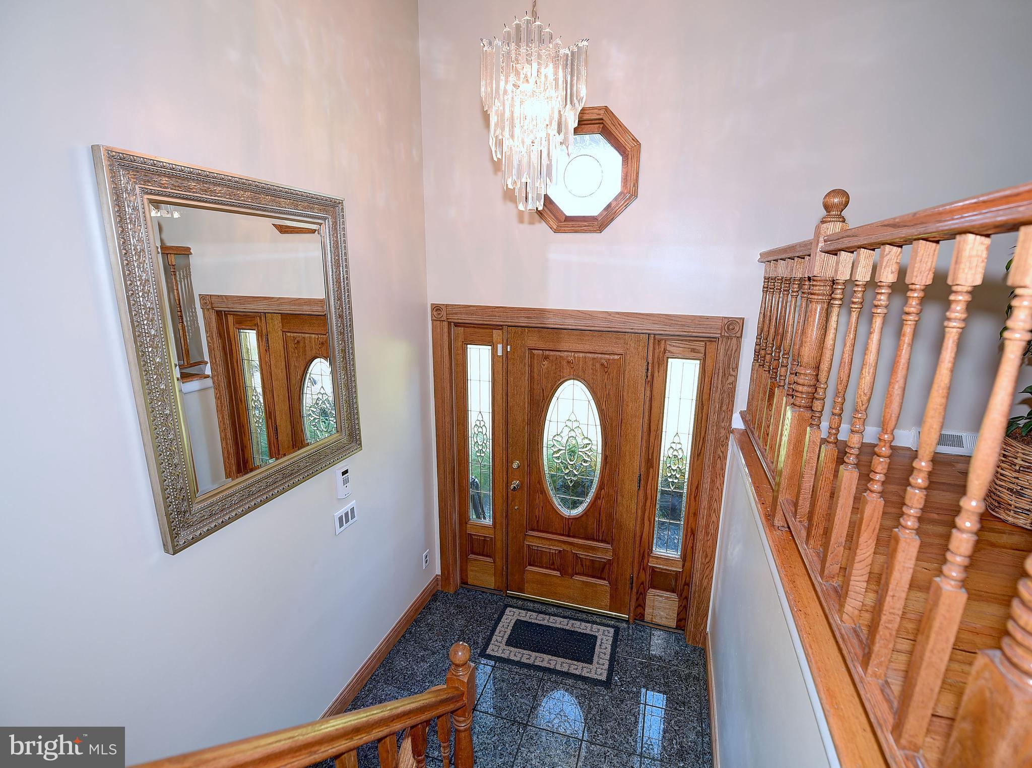 8013 Babikow Road Baltimore, MD 21237 - Photo 3 of 30 Foyer Marble Granite Tile Floor