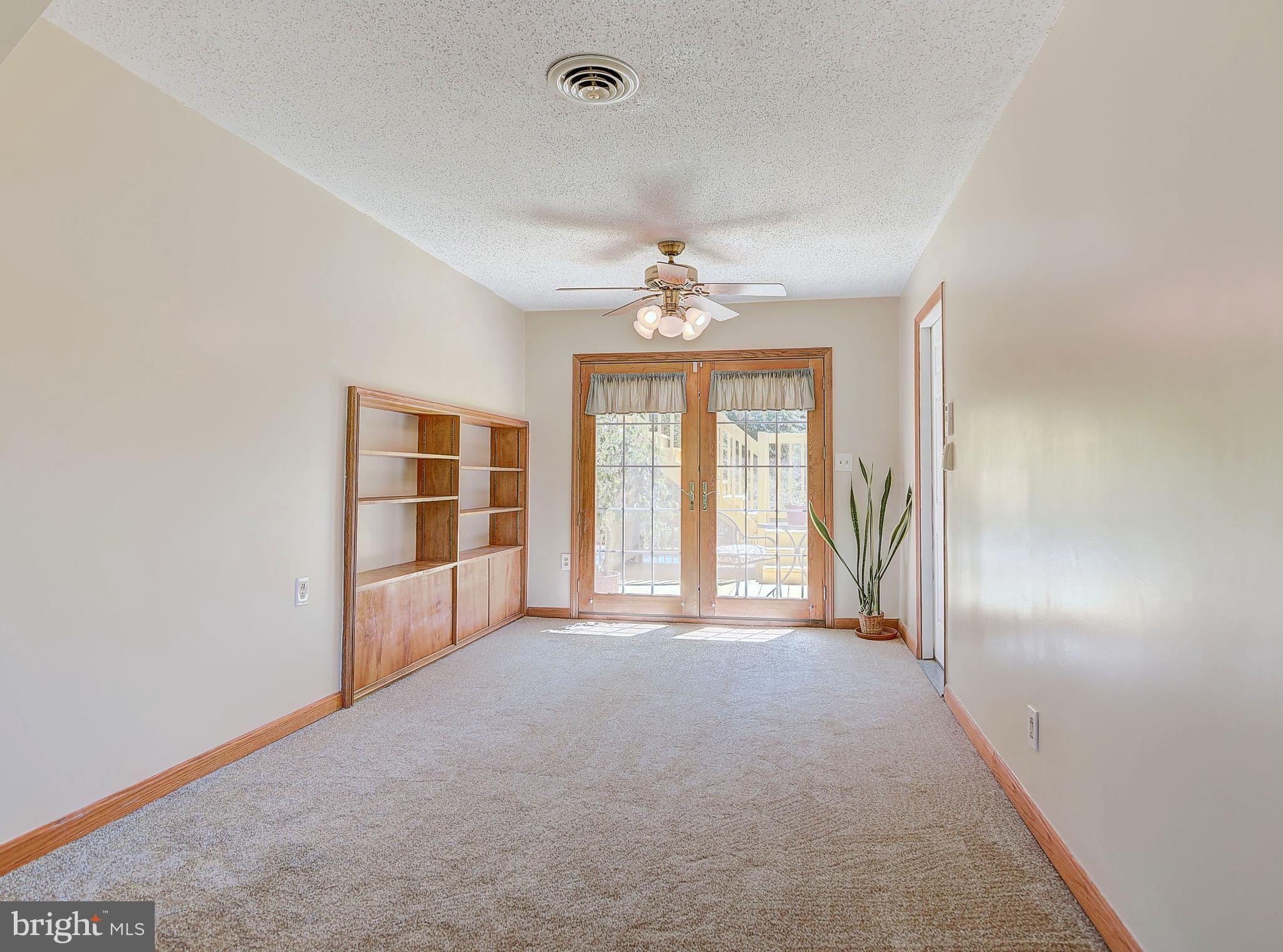 8013 Babikow Road Baltimore, MD 21237 - Photo 21 of 30 Sunroom