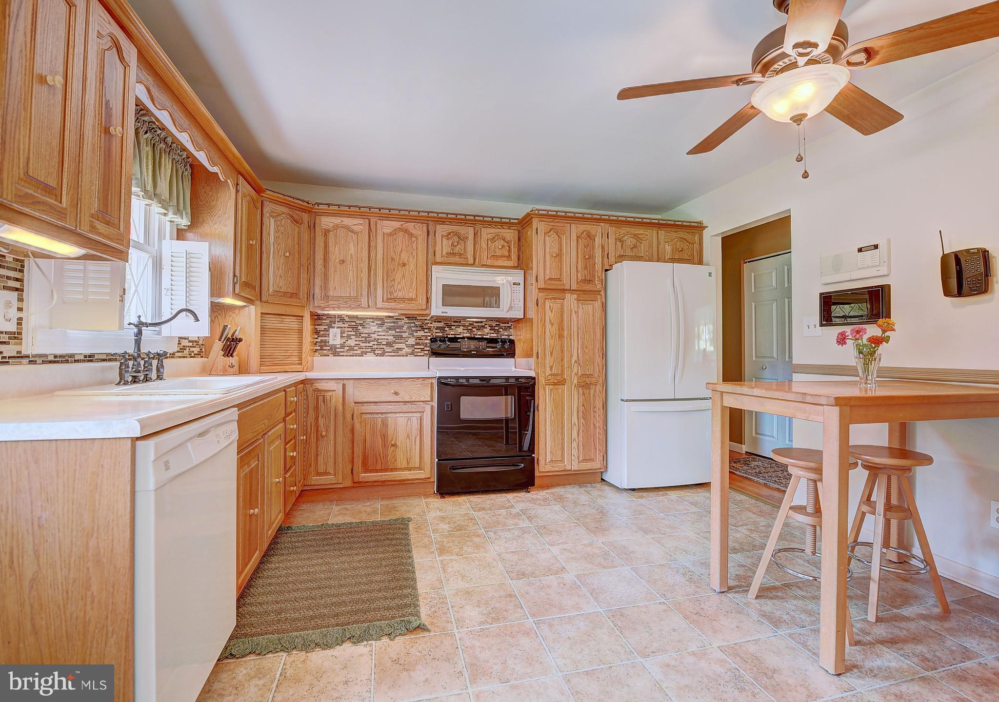 8013 Babikow Road Baltimore, MD 21237 - Photo 7 of 30 Kitchen
