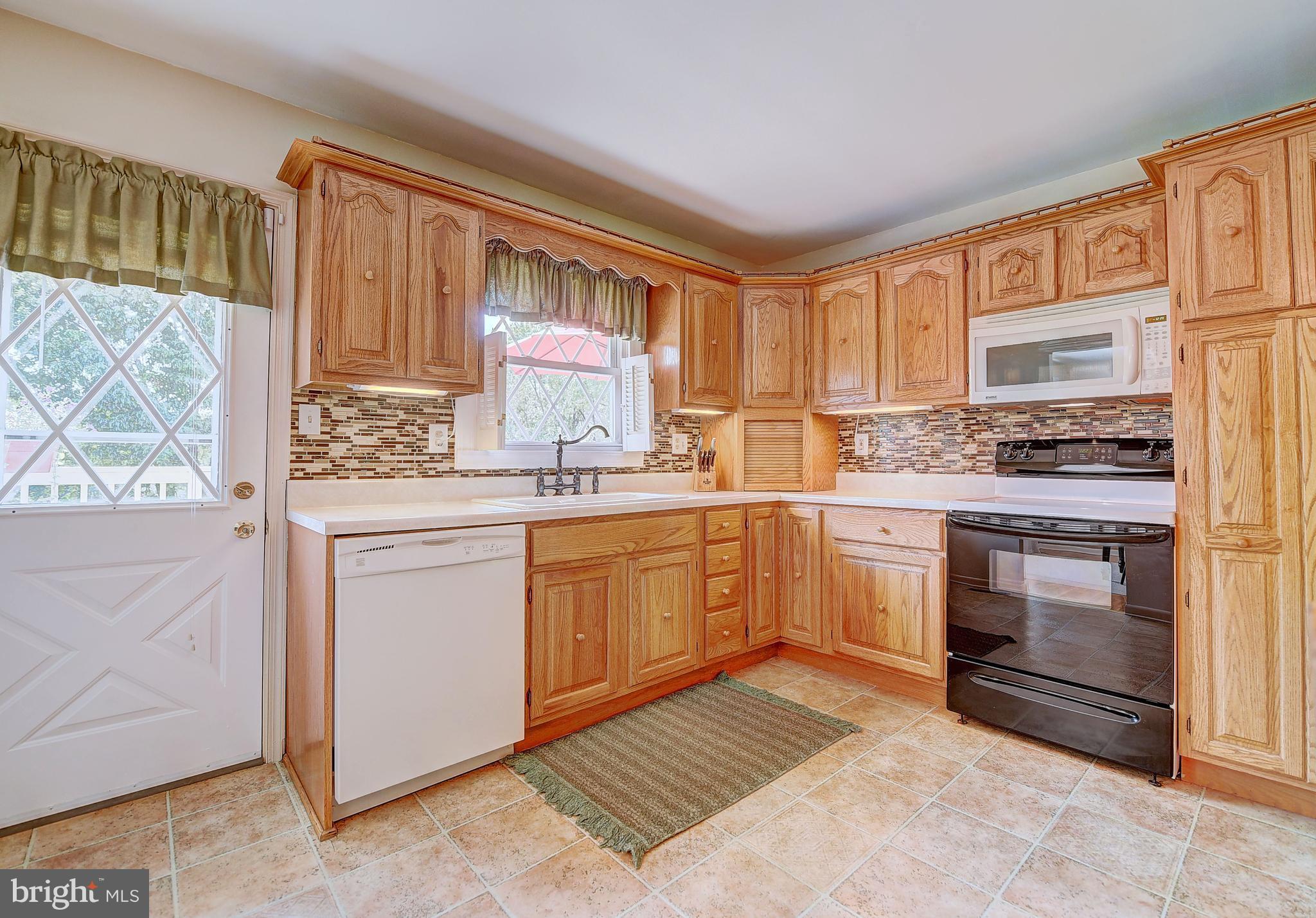 8013 Babikow Road Baltimore, MD 21237 - Photo 8 of 30 Kitchen