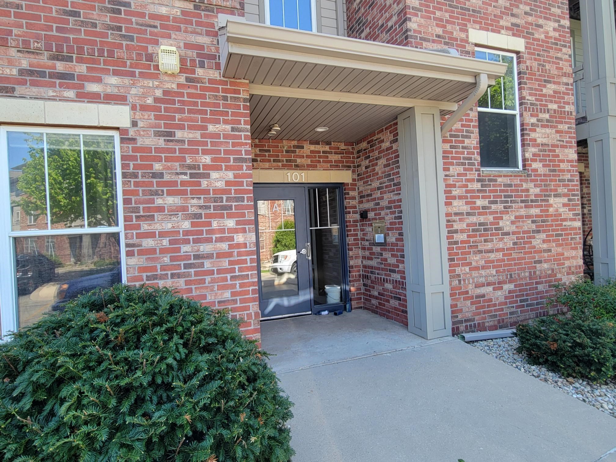 101 Metro Terrace, Unit 303 Madison, WI 53718 - Photo 7 of 50