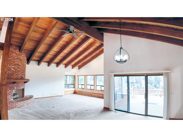 $1,870,000 | 1081 Umpqua College Road, Roseburg, OR 97470