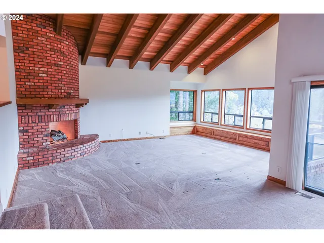 $1,870,000 | 1081 Umpqua College Road, Roseburg, OR 97470