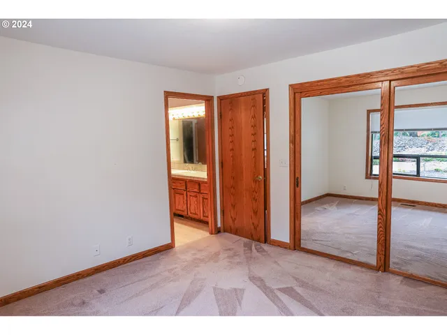 $1,870,000 | 1081 Umpqua College Road, Roseburg, OR 97470