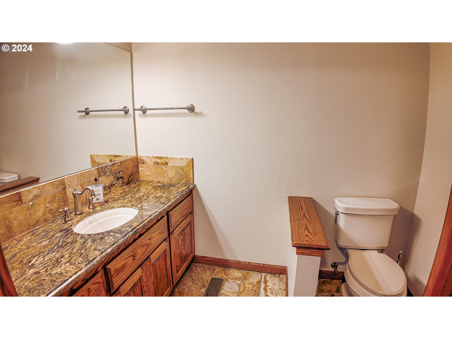 1081 Umpqua College Road Roseburg, OR 97470 - Photo 25 of 45