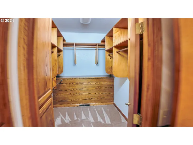 $1,870,000 | 1081 Umpqua College Road, Roseburg, OR 97470