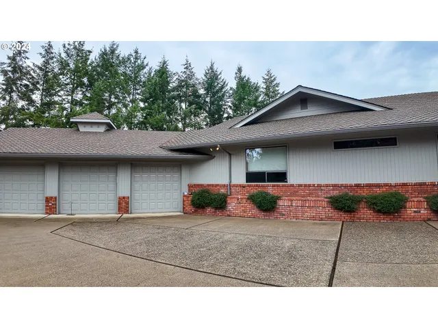 $1,870,000 | 1081 Umpqua College Road, Roseburg, OR 97470