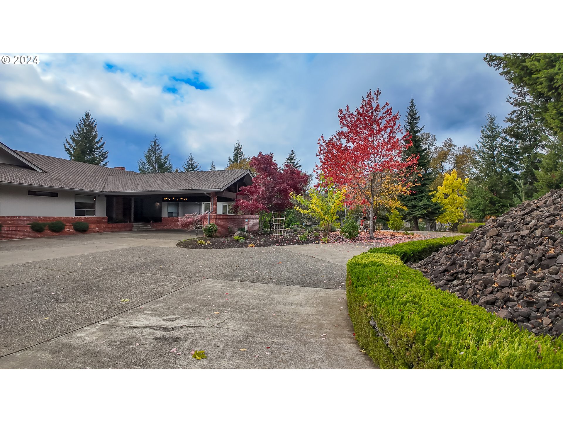1081 Umpqua College Road Roseburg, OR 97470 - Photo 5 of 45