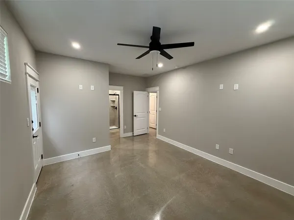 $1,995 | 201 North Vandeveer Street, Burnet, TX 78611