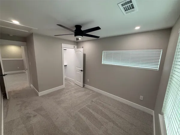 $1,995 | 201 North Vandeveer Street, Burnet, TX 78611
