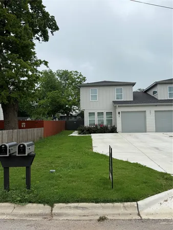 $1,995 | 201 North Vandeveer Street, Burnet, TX 78611