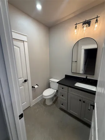 $1,995 | 201 North Vandeveer Street, Burnet, TX 78611