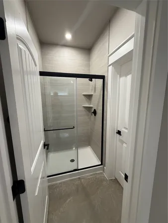 $1,995 | 201 North Vandeveer Street, Burnet, TX 78611