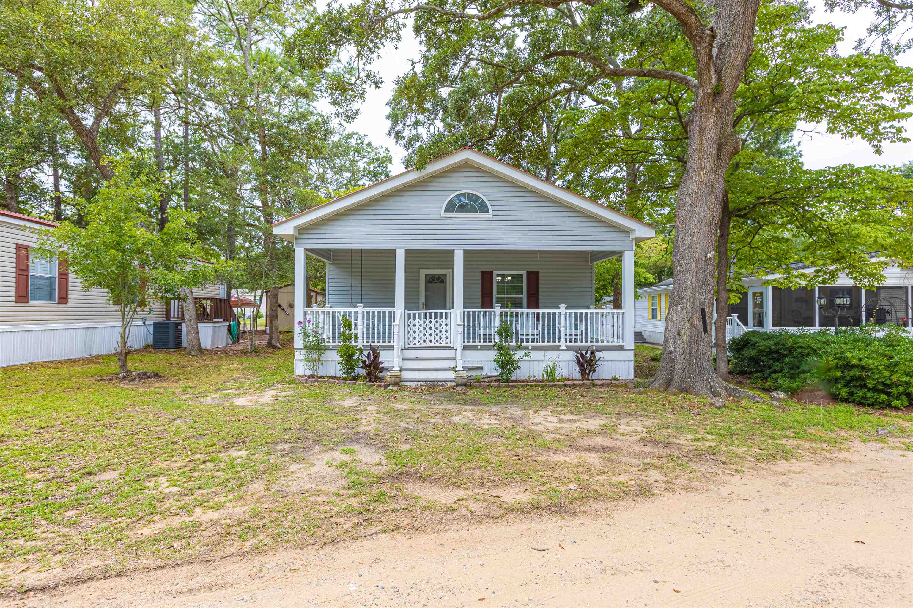 517 Porter Drive Murrells Inlet, SC 29576 - Photo 2 of 62