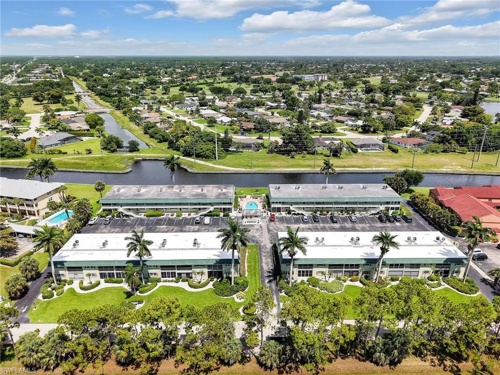 300 Valley Stream Drive, Unit 8A Naples, FL 34113 - Photo 13 of 29