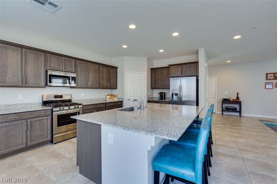 45 Vega Ridge Way Las Vegas, NV 89183 - Photo 16 of 38 Gallery Image 16