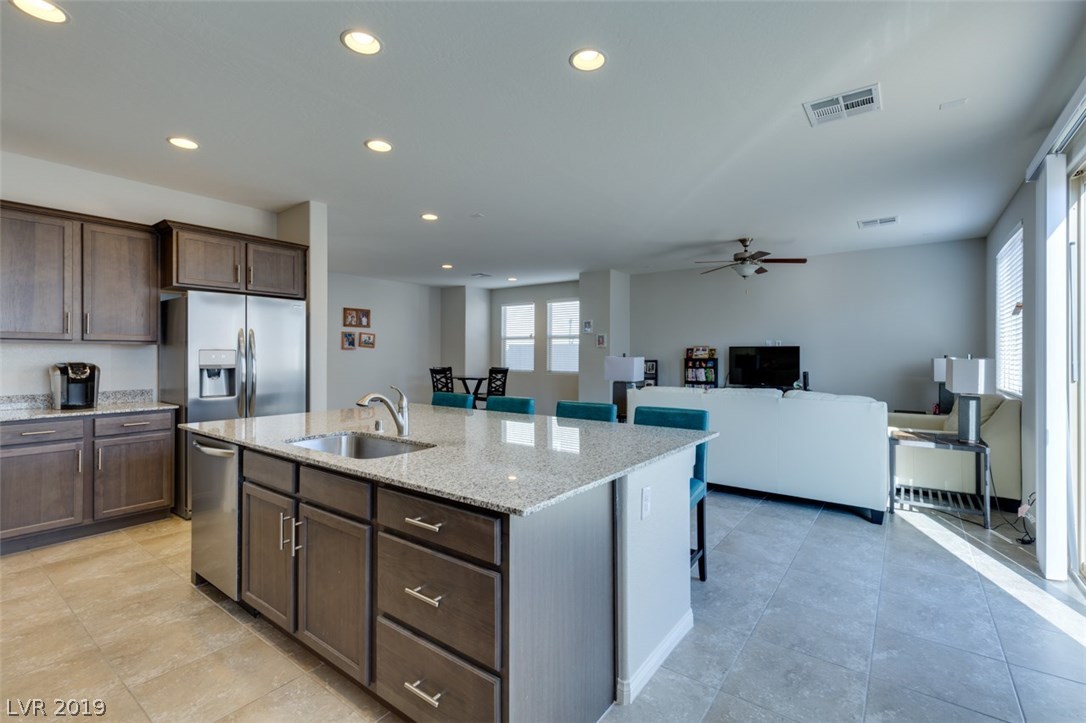 45 Vega Ridge Way Las Vegas, NV 89183 - Photo 17 of 38 Gallery Image 17
