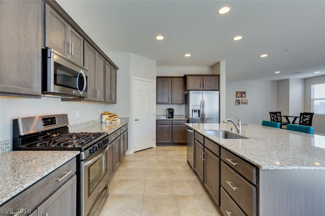 45 Vega Ridge Way Las Vegas, NV 89183 - Photo 19 of 38 Gallery Image 19