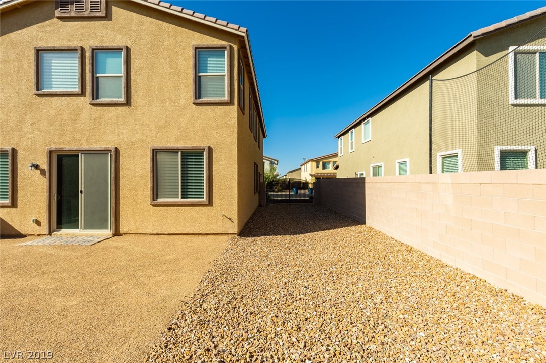45 Vega Ridge Way Las Vegas, NV 89183 - Photo 4 of 38 Gallery Image 4