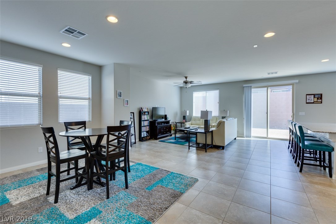 45 Vega Ridge Way Las Vegas, NV 89183 - Photo 6 of 38 Gallery Image 6