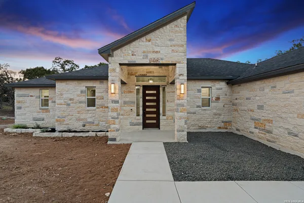 $479,900 | 355 Eagle Rock Road, Spring Branch, TX 78070