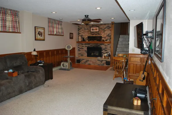 $344,900 | 2404 Highway 15, Truman, MN 56088