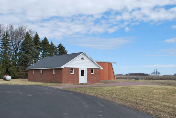 $344,900 | 2404 Highway 15, Truman, MN 56088