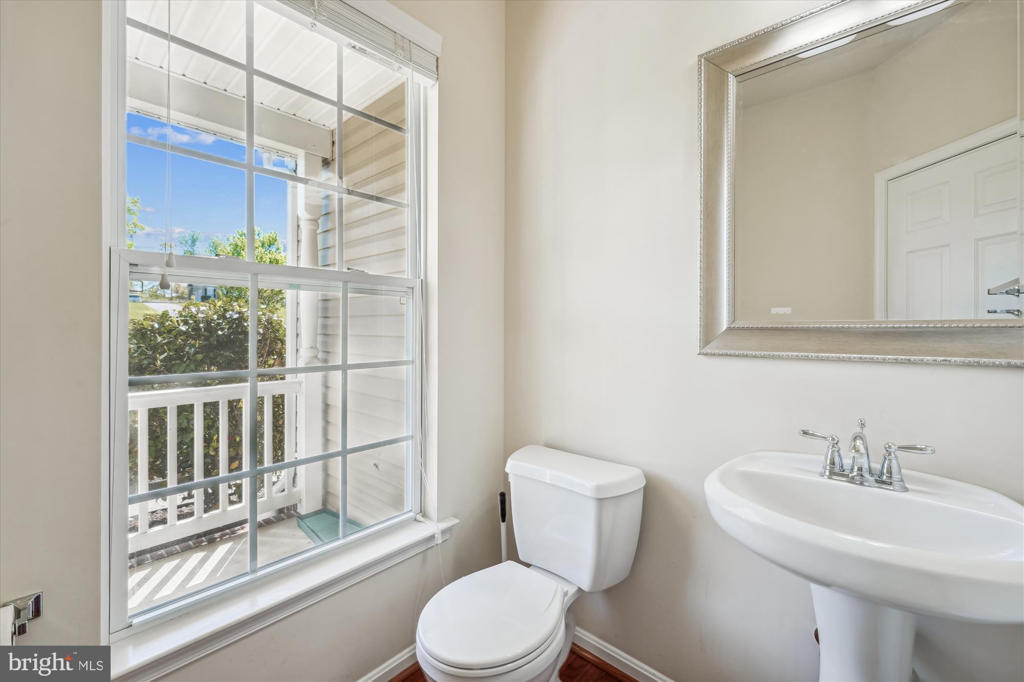 2063 Baythorne Road Prince Frederick, MD 20678 - Photo 15 of 32 Powder Room