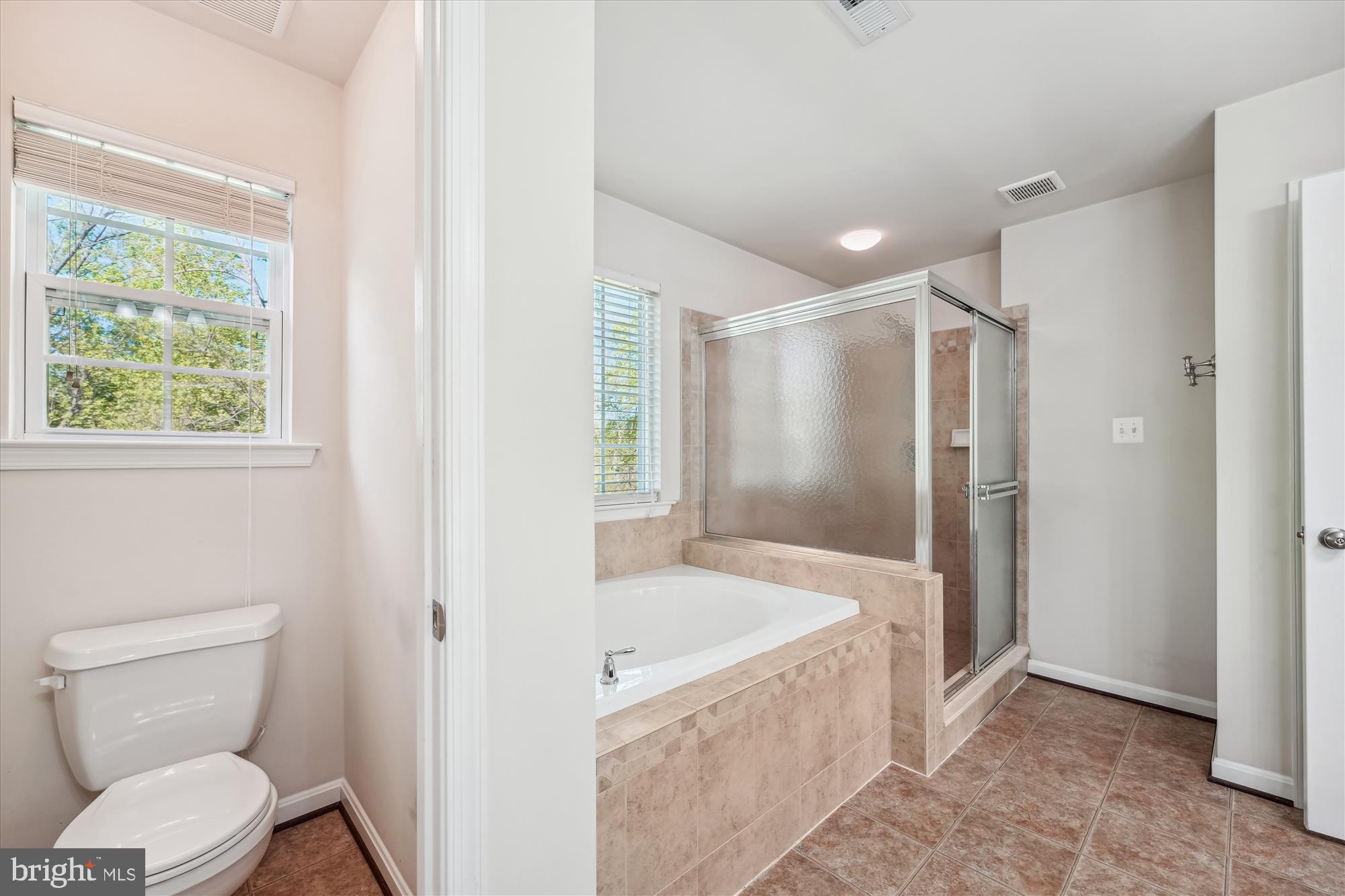 2063 Baythorne Road Prince Frederick, MD 20678 - Photo 20 of 32 Primary Bath