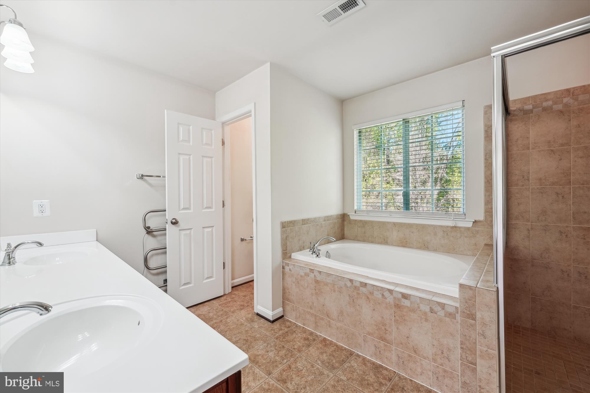 2063 Baythorne Road Prince Frederick, MD 20678 - Photo 21 of 32 Primary Bath