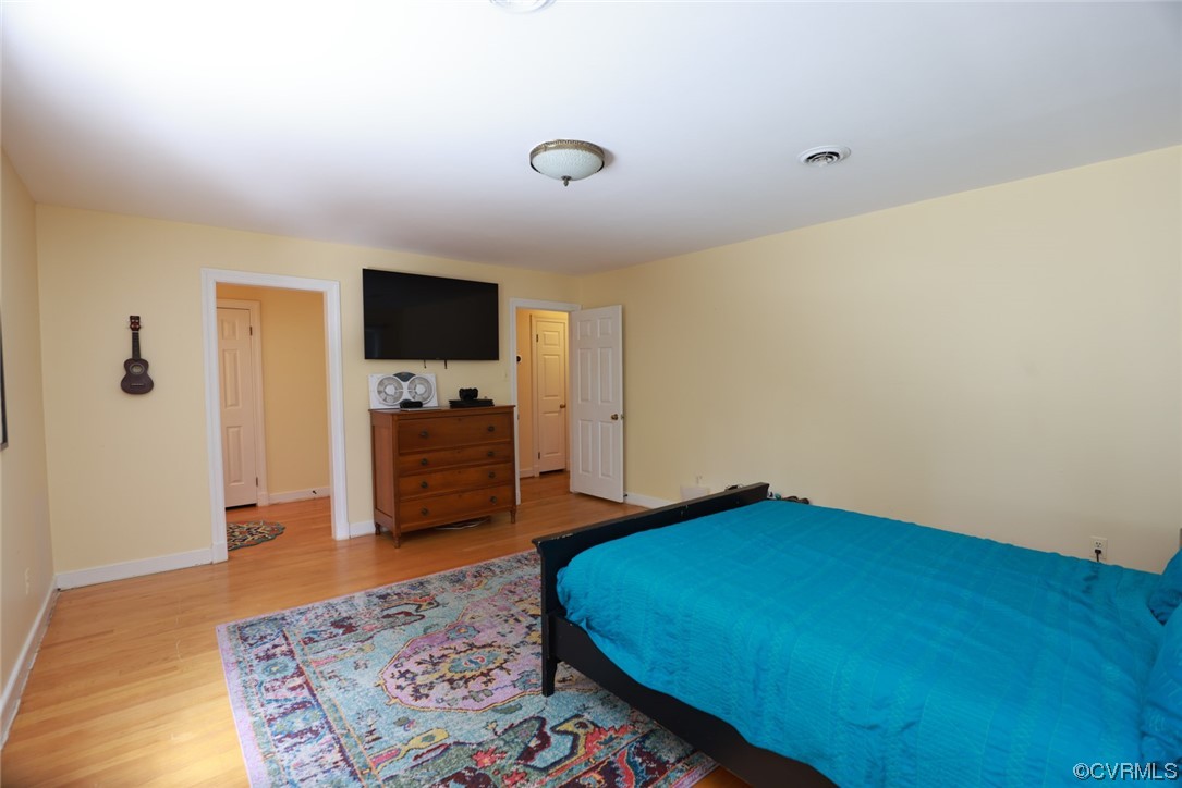 2000 Camborne Road Chesterfield, VA 23236 - Photo 23 of 44 Hardwood floored bedroom featuring TV