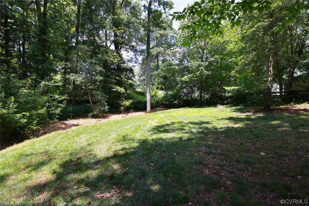 2000 Camborne Road Chesterfield, VA 23236 - Photo 36 of 44 View of yard