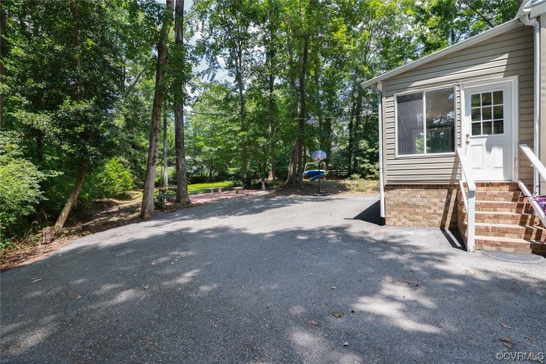 2000 Camborne Road Chesterfield, VA 23236 - Photo 39 of 44 View of terrace