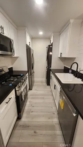 $4,000 | 3219 Colorado Avenue, Santa Monica, CA 90404