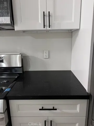 $4,000 | 3219 Colorado Avenue, Santa Monica, CA 90404